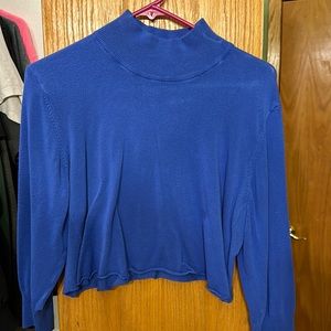 Apt 9 Cropped turtleneck size XL FITS LIKE A MEDIUM